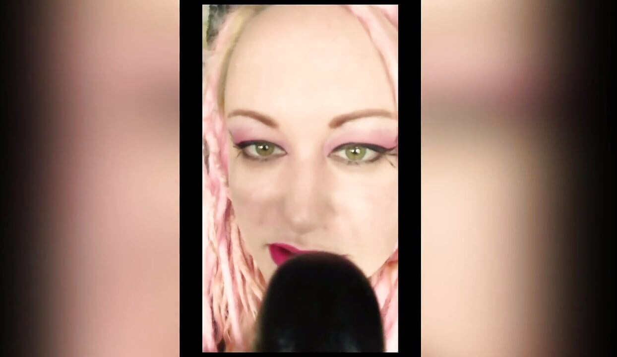 Kız arkadaşına bir grup zengin adamın porno fahişesi olduğun için 5 milyon teklif edildi