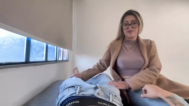 POV Sharing bed with my Hot stepmom, WE FUCK ALONE AT HOME UNTIL I CAME IN HER PUSSY