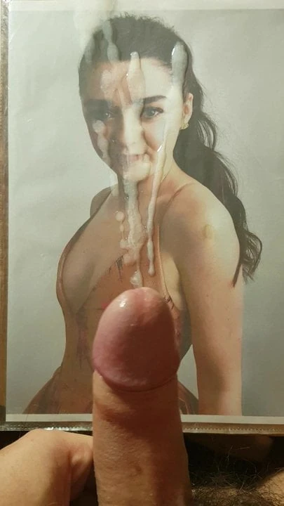 Maisie Williams CumTribute 3