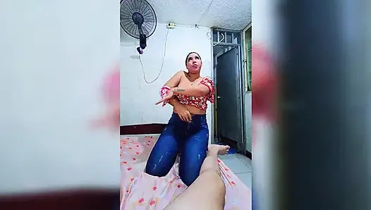 Я нанимаю настоящую проститутку, я снимаю презерватив и мы трахаемся в мотеле в зоне нетерпимости Медельина, Колумбия