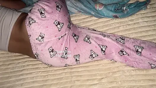 Mexican woman in pajamas fucks stepbrother instead of boyfriend