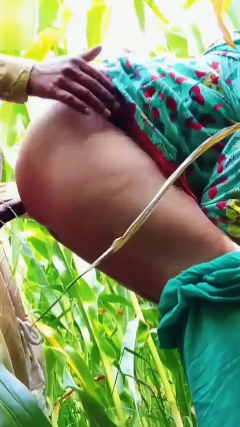 Hot Threesome hard fucking in outdoor | Clip 1