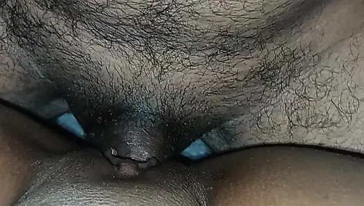 Memek sempit ibu tiri mallu