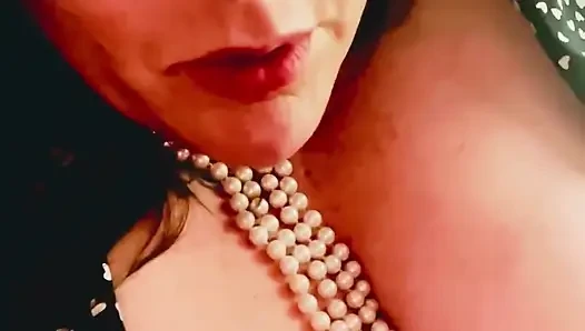 Pengakuan istri hot: fantasi pria kulit hitam besar menggoda selingkuhanku