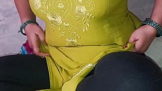 Hot sexi bhabhi ki nude chuchi or chut show video