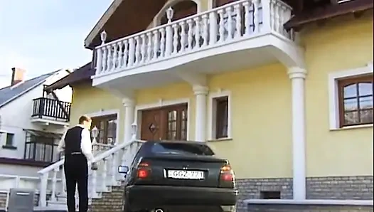 Magdalena wird in der badewanne geleckt und dann gepflügt