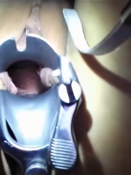 Streching My Pussy with My Speculum