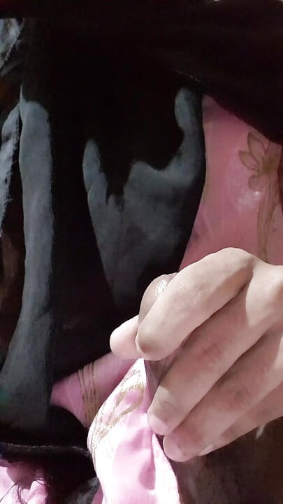 Asiatisk sissy hijabi masterbation fingering og spitt fetisj