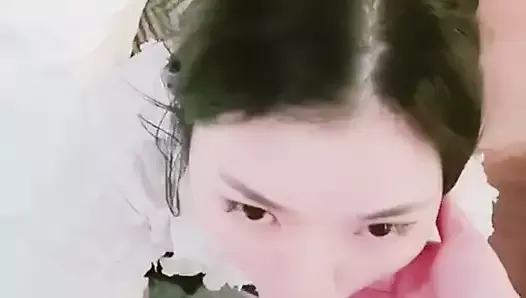 Innocent chinese girl give a good blowjob