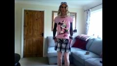 Luciendo en mi sexy falda lil pt 2