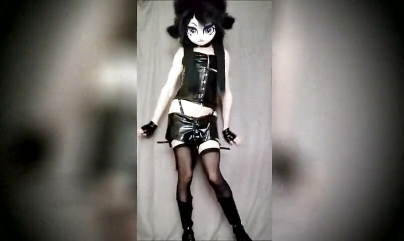Kigurumi Furry gosta de um love stick preto
