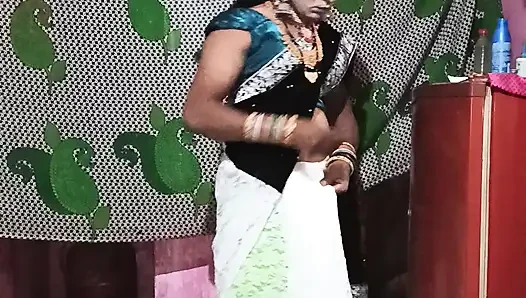 Deshi Madhuri bhabhi crasdreshing