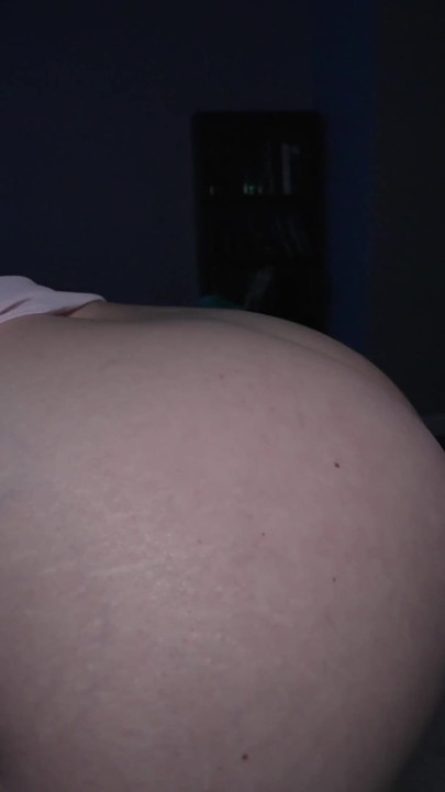 Stepaunty visits stepnephew for a midnight wood creampie