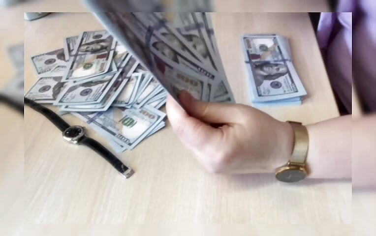 LadyVikki videosu