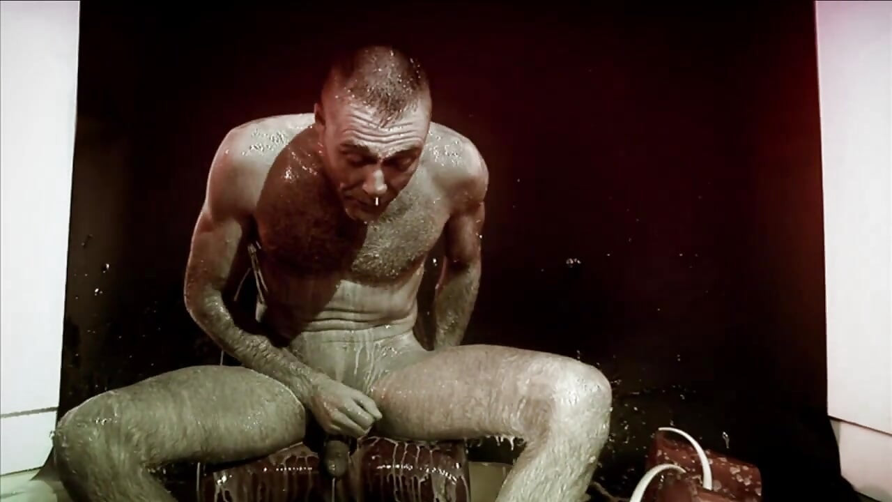 Wild hot sex for a busty bitch in heat in search of big hard cock