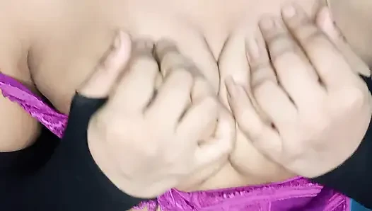 Seksi sert kızlar mastürbasyon