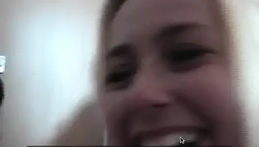 Mereka adalah cewek lesbian mesum asal jerman yang di sini