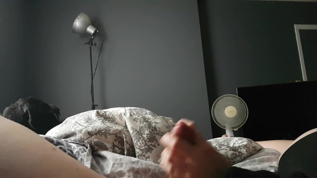 I cum in her hand