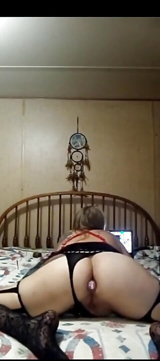 Masturbating for Cash Live