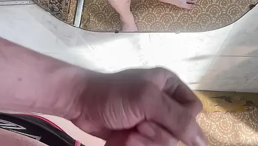 Mutfakta titremeye karar verdim