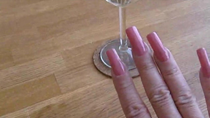 Nail vid