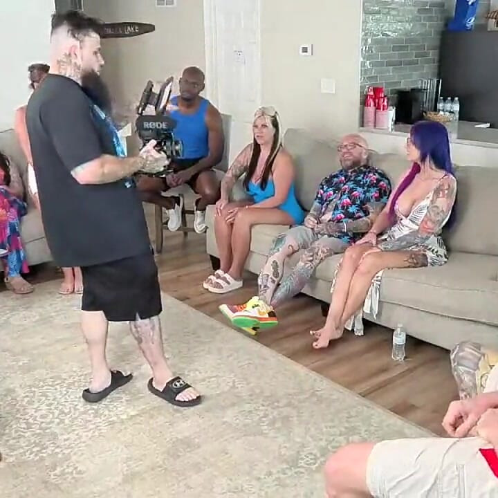 Couples Who Cum Together, Stay Together a Live Orgy Show