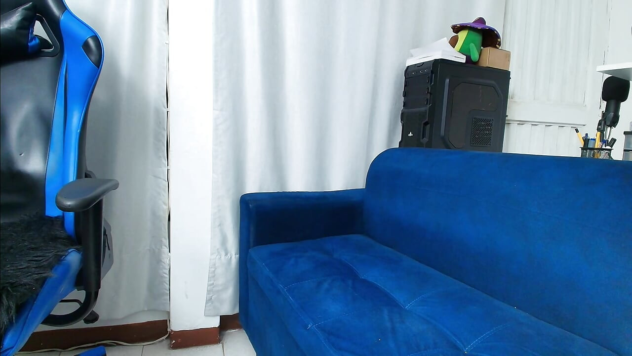 Bogel di rumah dengan jiran saya