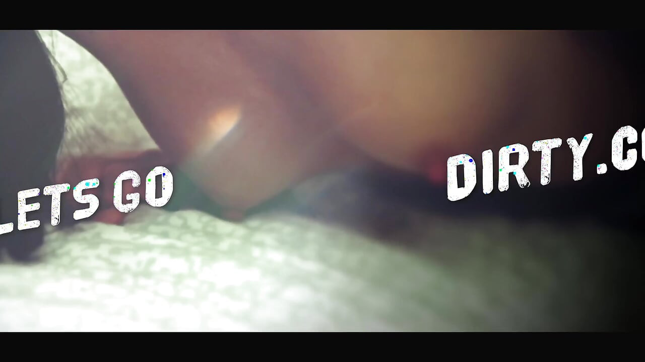 Con đĩ già đụ như một thiếu niên