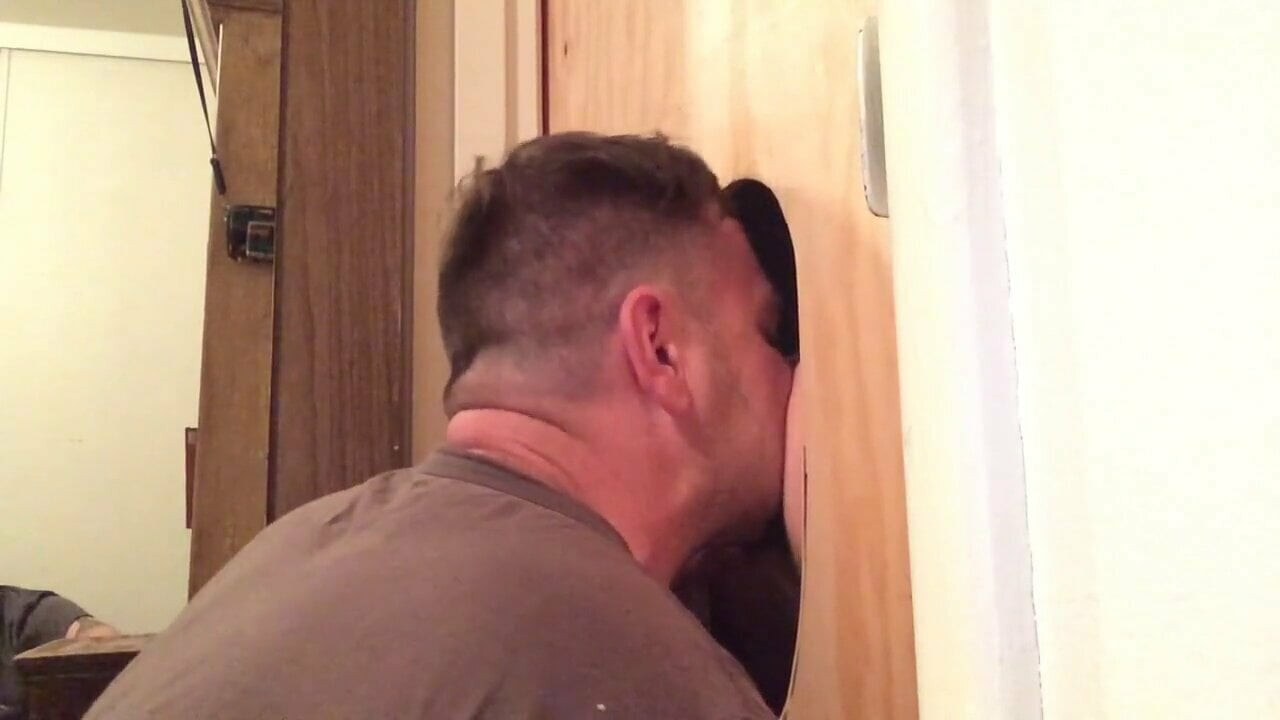 Studly bear gives hot gloryhole action.