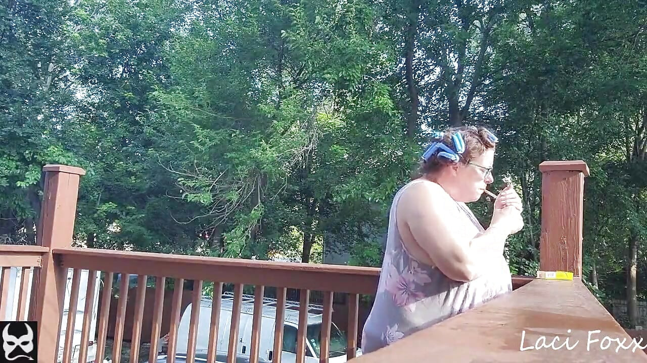 Ma's Smokin' in Curlers