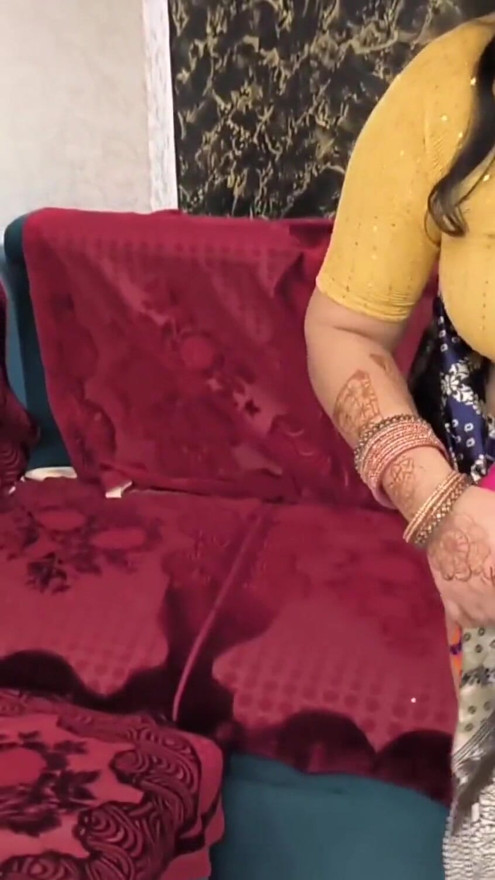 Beautiful puja bhabhi fuck with indian hunter | Clip 2
