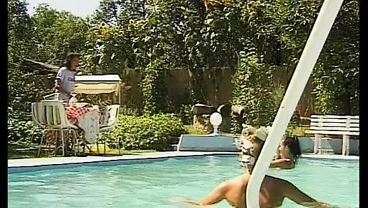 Alman Kapılarının Arkasında Özenle Siktir Edilir - Tam Film