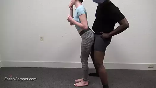 L'un des leggings les plus sexy qui danse jusqu'à présent
