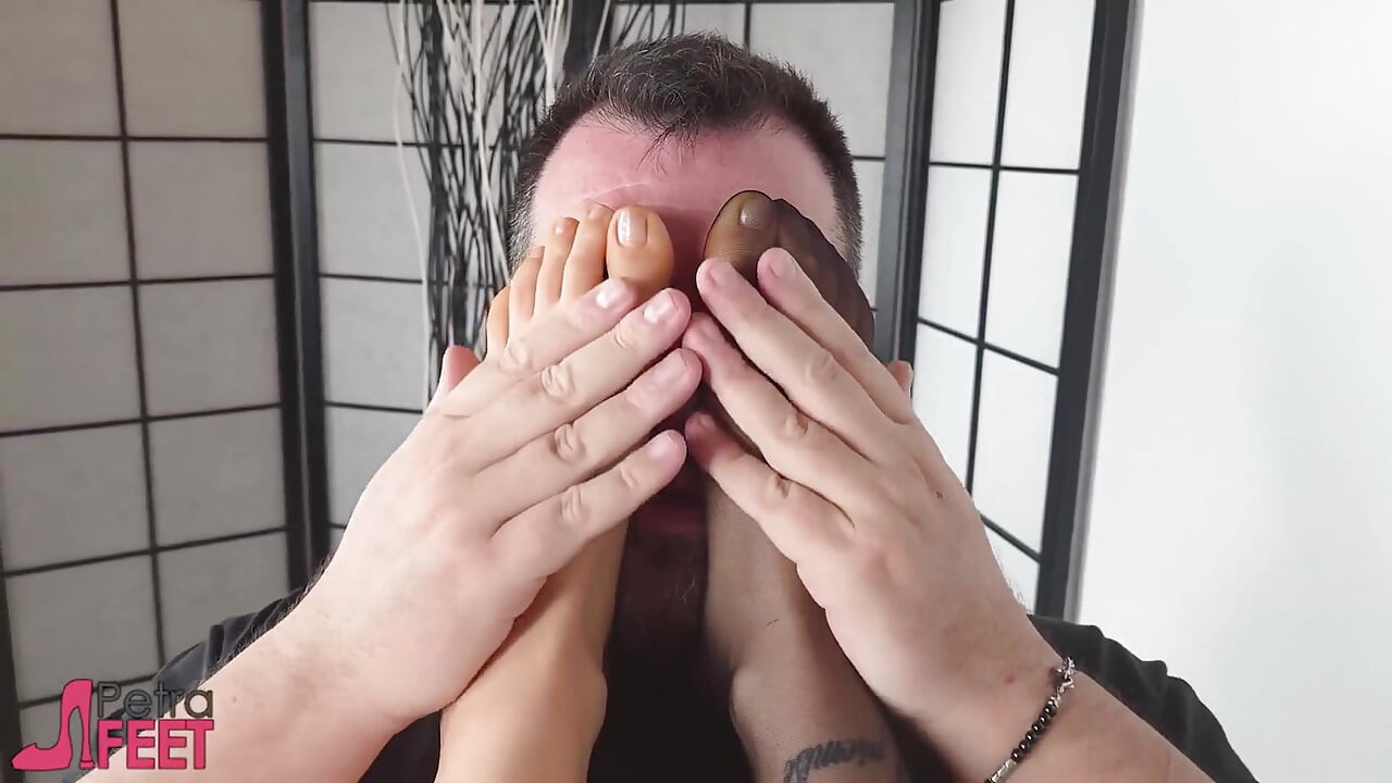 Naughty Diva Seduces a Stud Before Rubbing Her Yellowish Soles on His Face