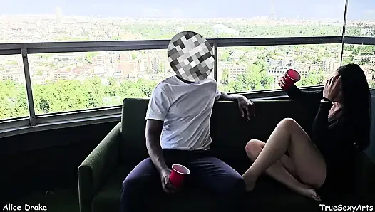 Alice drake 4k partiden sonra paris'te buharlı balkon seksi