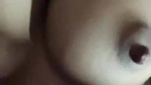 Schönes desi-mädchen schlafzimmerszene