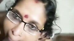 Индийской тетушке с большим лундом в рот