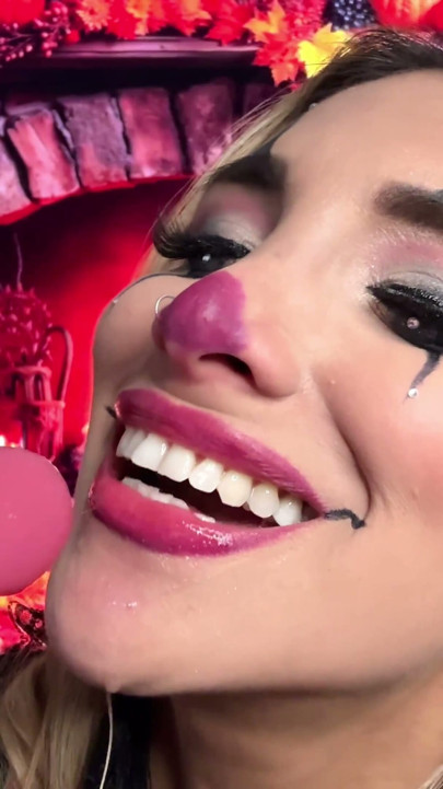 POV: Harley Quinn sucks your cock! | Clip 1
