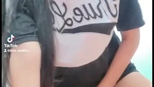 Bir hayran beni çağırıyor ve çok azıyoruz