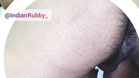 Adik tiri india dengan pantat bahenol suka banget dientot habis-habisan sama kontol besar abang tirinya sendiri
