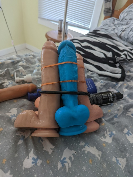 Dildos escorregadios