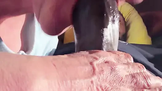 Headrietta: GILF Gives BBC Amazing Gumjob