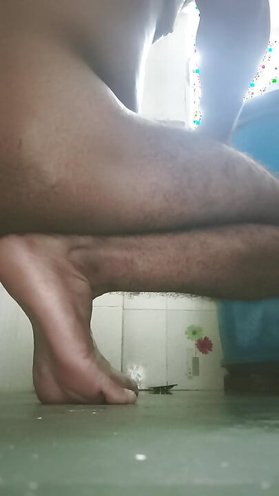 Havuçla anal seks yapmayı seviyor