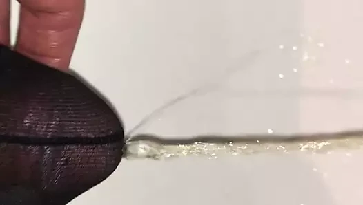 Nylon Pissen