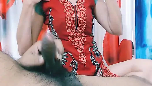 Gadis manis berhubungan seks dengan pria acak dengan bbc