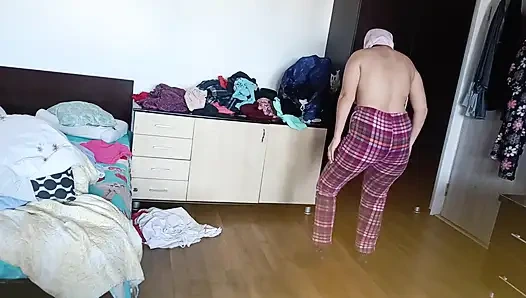 Amateur Wife Has Fun Trying on Clothes and Cutting Them