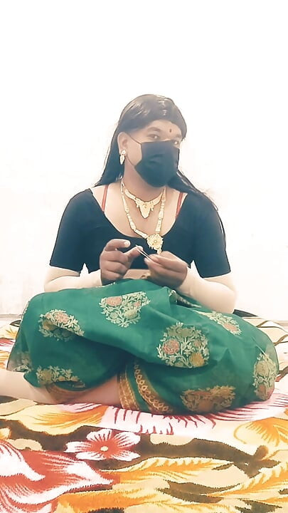 Shemale enjoy with sex toy with home