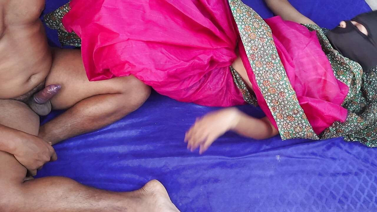 She says Saloni mil jayega padosi ke sath most beautiful girl