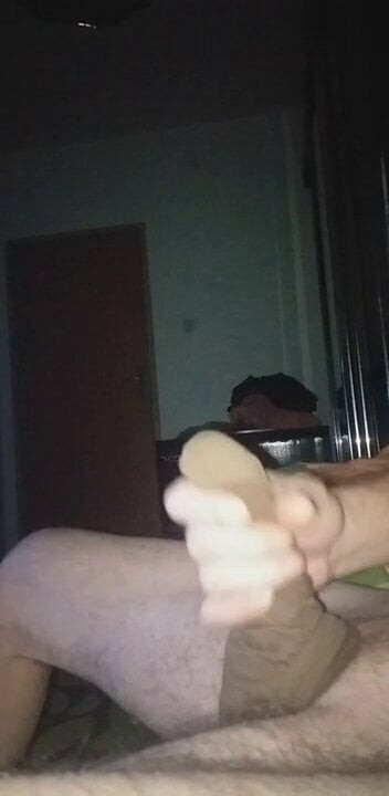 Cumshot in pantyhose