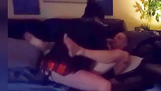 Первый раз, когда я взяла задницу моего мужа... и изменилась его жизнь.